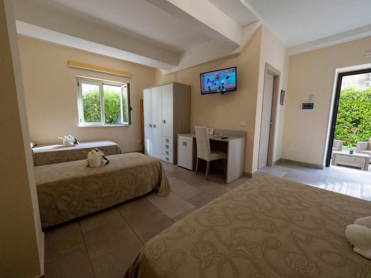 B&B Villa Lisa คอริเลียโน กาลาโบร ภายนอก รูปภาพ